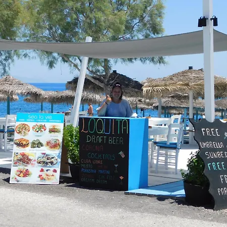 One & Unique Beachfront Perissa (Santorini)