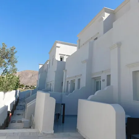 Apartment One & Unique Beachfront *